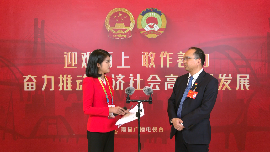 县长罗国栋亮相南昌广播电视台两会特别节目，听听他说了啥→